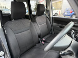 運転席シート廻りは使用感も少なく、良好な状態となっています。前オーナー様が丁寧に使っていたことがよくわかりますね。