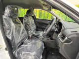 運転席シート廻りは使用感も少なく、良好な状態となっています。前オーナー様が丁寧に使っていたことがよくわかりますね。