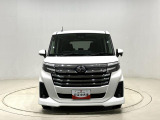 煌くメッキフロントグリルとスポーティーさが際立つ洗練されたスタイル。トールカスタムが入荷致しました。