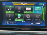カーナビは、Bluetooth対応のメモリーナビが装着されています。