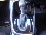 操作しやすいシフトレバーです
