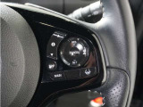 ◆アダプティブクルーズコントロール◆予め設定した車速内でクルマが自動的に加減速。前走車との適切な車間距離を維持しながら追従走行します。【LKAS】車線維持支援システムでステアリング操作を支援。