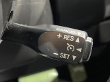 【クルーズコントロール】高速道路もラクラク走行。アクセルを離しても一定速度で走行ができ、長距離運転時の負担を軽減!加速・減速も簡単なスイッチ操作で調整できます。