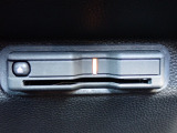 ■【ETC車載器】が装備されています。セットアップをしてお渡しとなり、ETCカードを差し込むだけで高速道路の利用が可能です。