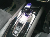 シフトレバー周りのお写真です。