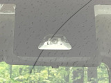 【スマートアシスト】走行中に前方の車両等を認識し、衝突しそうな時は警報とブレーキで衝突回避と被害軽減をアシスト。より安全にドライブをお楽しみいただけます。