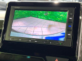 【バックカメラ】駐車時に後方がリアルタイム映像で確認できます。大型商業施設や立体駐車場での駐車時や、夜間のバック時に大活躍!運転スキルに関わらず、今や必須となった装備のひとつです!