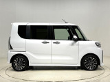ドアは約90度に開くので荷物も積み込みやすく、乗り降りもしやすい♪ ロングドライブも快適に過ごせる工夫がいっぱいです♪♪