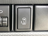 【パワースライドドア】スマートキーや運転席のスイッチでスライドドアの開閉が可能♪電動だから力を入れてドアを開ける必要が無く、小さいお子様でも、重い荷物を持っている時もラクに開け閉めできます♪