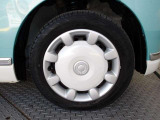 タイヤサイズは155/65R14です