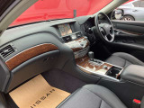 ご納車前にスタッフが入念に清掃し気持ちよく乗り出せるように致します。