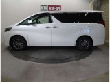 納車前にしっかり点検してお渡ししております。全店舗サービス工場も併設しております。納車後も安心してお任せ下さい。