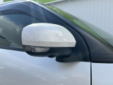 ミラーウィンカーは方向指示器がドアミラーに内蔵されているタイプで被視認性の良さなどに定評があります★