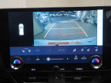 バックカメラ付きで運転が苦手な方の車庫入れもラクラクです。後方の死角部分がモニターに映し出されるので安全性もアップ!