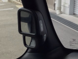 停車時や発進時、対向車とのすれ違いや路肩に寄せる時など、車両左側前方を確認するときに役立ちます♪