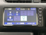 ブルートゥースに接続することにより、スマホに入ったお気に入りの音楽を車内で楽しむことができます♪あると本当に便利な機能になっています!