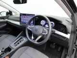 シンプルなデザインで飽きさせない内装がVolkswagenのコンセプトの一つでもあります。