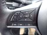 ステアリングスイッチが装備されておりステアリングから手を離す事無くオーディオ類の操作が可能ですので非常に便利です♪