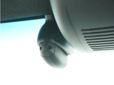 ◆ドライブレコーダー◆映像・音声などを記録する自動車用の装置です。 もしもの事故の際の記録はもちろん、旅行の際の思い出としてドライブの映像を楽しむことができます。