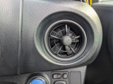 運転席のエアコン吹き出し口です。