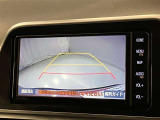 車庫入れや後方操作をサポート!苦手な駐車も安心のバックモニター付きです♪ガイド線も表示されますので、どこまで下がれば良いか目安にもなります☆