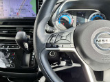 ハンドル周りには車両状態の確認やナビ操作が可能なステアリングスイッチを完備♪ハンドルの高さ調節も可能です!