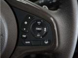 ◆アダプティブクルーズコントロール◆予め設定した車速内でクルマが自動的に加減速。前走車との適切な車間距離を維持しながら追従走行します。【LKAS】車線維持支援システムでステアリング操作を支援。