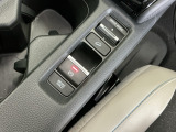 パーキングブレーキはスマートな電子制御式と合わせて渋滞時等にブレーキペダルから足を離しても停車状態を保持してくれるオートブレーキホールド機能で運転が楽になります。スタートはアクセルペダルを踏むだけ