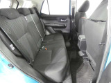 後部座席も当然、綺麗・清潔に仕上げております。内装の綺麗なお車は気持ちが良いですね。