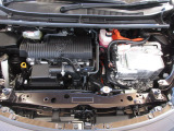 エンジンルームはクリーニング済なので、安心してお乗りいただけます。
