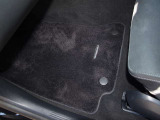 純正のフロアマットです