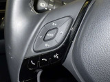 ステアリングスイッチ装備!運転しながら手元でオーディオの操作などができます。