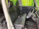 運転席まわりには十分なスペースがあり、大柄な方でもゆったり運転していただける環境です。