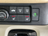運転席/助手席シートヒーターで寒い日もすぐに温かくなり快適に過ごせます。2段階の温度調整が可能です