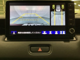バックでの車庫入れも安心です! リアカメラが付いているバックモニター付のナビを装備しております。操作線もついており距離感も画面から確認できます。
