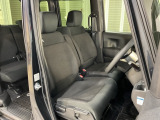 乗降がしやすい運転席。高さが調節できて小柄な方でも運転しやすいポジションをとることができます。