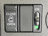 【パワースライドドア】スマートキーや運転席のスイッチでスライドドアの開閉が可能♪電動だから力を入れてドアを開ける必要が無く、小さいお子様でも、重い荷物を持っている時もラクに開け閉めできます♪
