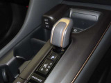 軽い力でシフトチェンジができる「エレクトロシフトマチック」を装備しております。