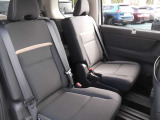 後部座席も広々していて快適に過ごすことができそうです!