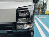 【特別装備】専用LEDヘッドランプ(ブラック塗装)