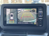 便利な【バックモニター】で安全確認もできます。駐車が苦手な方にもオススメな便利機能です。