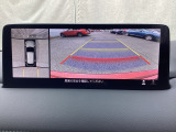 狭い場所での駐車やすれ違いなどでより的確な運転操作に役立つ360&deg;ビューモニターが装備されています。
