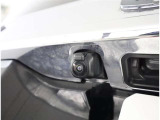 バックカメラが付いているので後方確認が非常にしやすいです。今や運転初心者も熟練者も必須装備!ついていて損はないですね♪