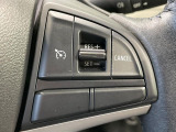 【クルーズコントロール】高速道路もラクラク走行。アクセルを離しても一定速度で走行ができ、長距離運転時の負担を軽減!加速・減速も簡単なスイッチ操作で調整できます。