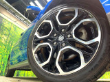 【純正17インチアルミホイール】外観にマッチした純正アルミホイールを装着しております。各種社外アルミホイールや、スタッドレスタイヤも取扱いしております。是非ご相談ください♪