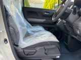 当社には、【指定工場】を併設しており、車検・点検整備もお任せください。ホンダ車を知り尽くしたエキスパートサービスエンジニアがご対応させていただきます。