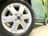 【純正15インチアルミホイール】外観にマッチした純正アルミホイールを装着しております。各種社外アルミホイールや、スタッドレスタイヤも取扱いしております。是非ご相談ください♪