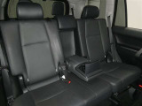 後席シートも広々としたスペースを確保しています。大人でもゆったりと座って頂けますので、大人数でのお出かけもラクラクです♪ドライブに行くのが楽しみですね♪
