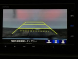 【バックカメラ】運転が苦手な方も車庫入れラクラクです!ギアをリバースに入れれば自動的に切り換わりますので、面倒な操作は不要です♪狭い駐車場もお車を傷つけず安心ですね!