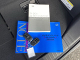 メンテナンスノート【整備記録簿】、取説も揃っています。スマートキーはバッグなどにしまったままボタン操作でエンジンの始動・停止ができて大変便利です。
